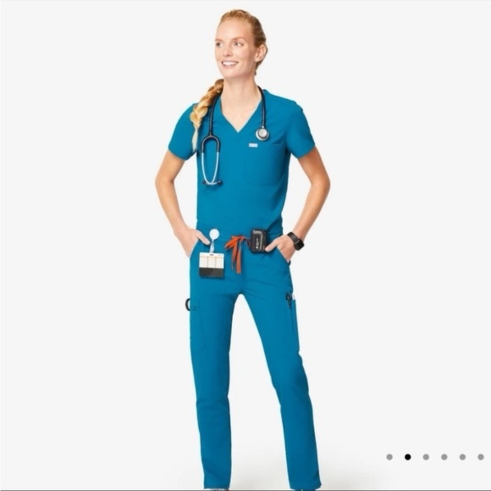 FIGS Alps Blue Women’s Scrub Set - Zamora Joggers and Catarina Scrub Top